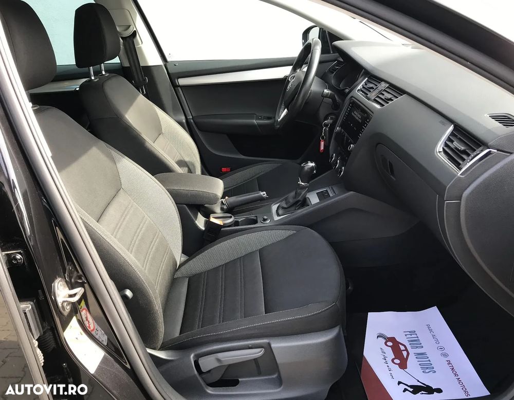 Skoda Octavia 1.6 TDI DSG Ambition - 17