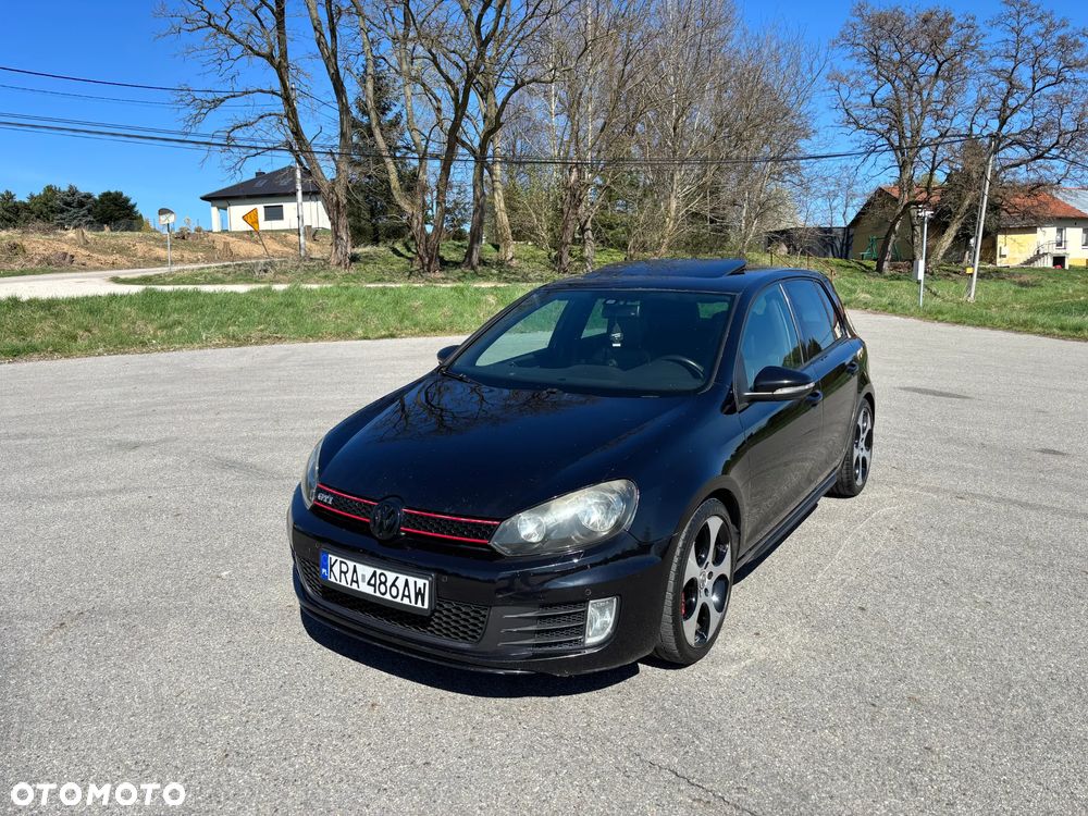 Volkswagen Golf - 8