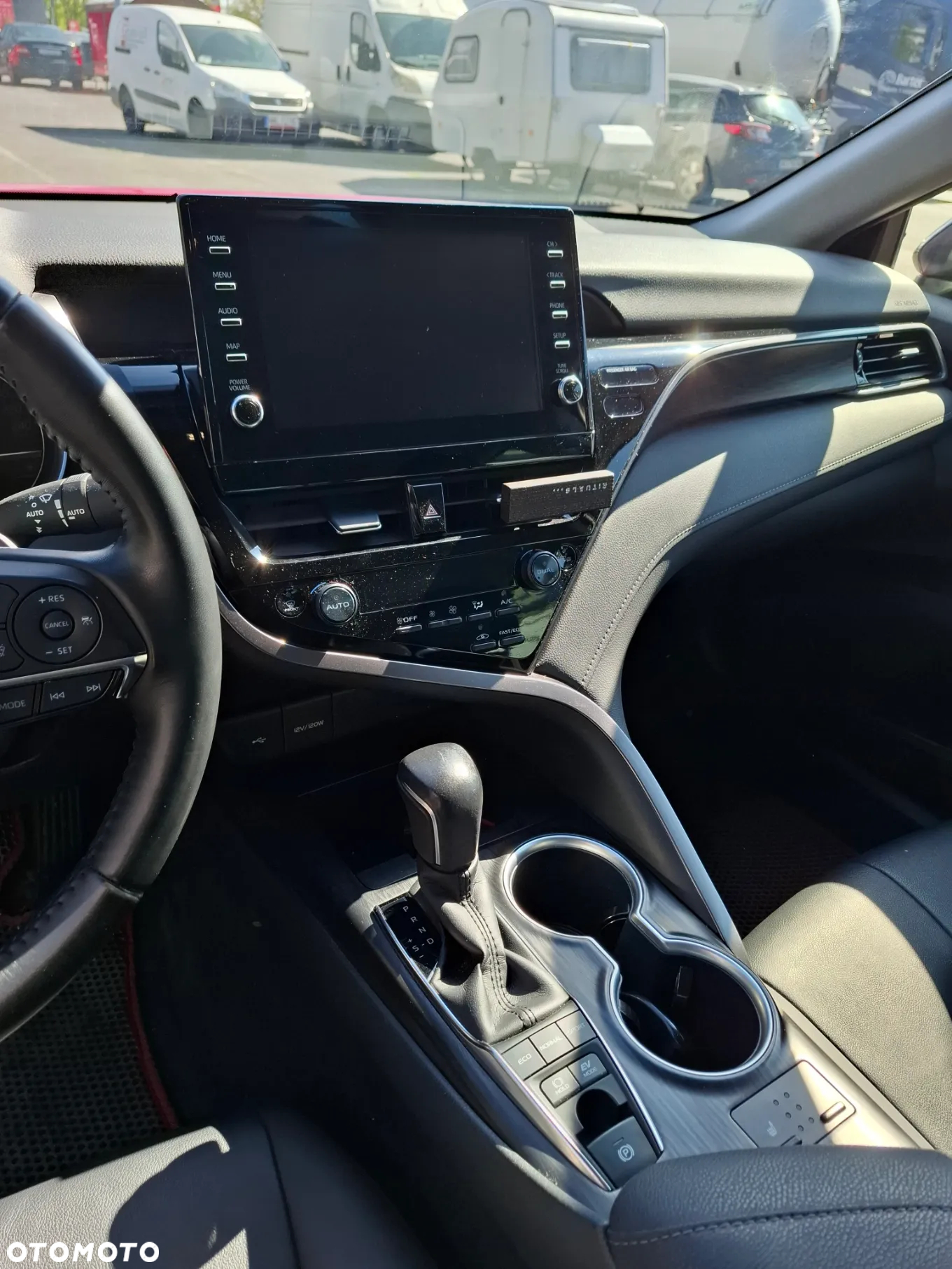 Toyota Camry ver-2-5-hybrid-executive-cvt - 12