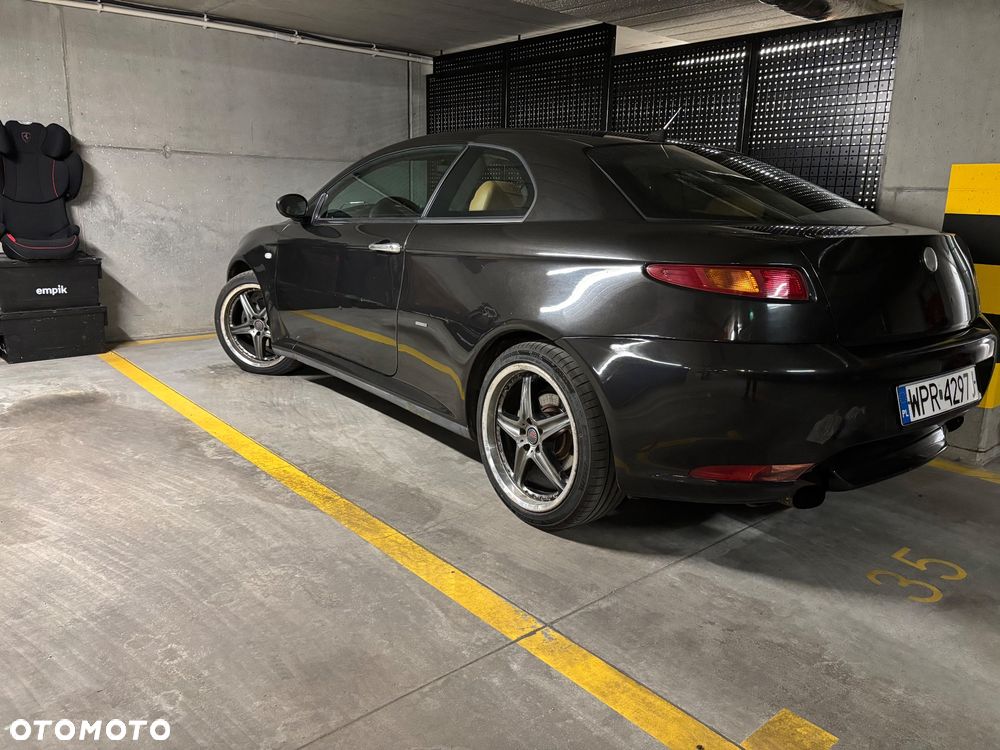 Alfa Romeo GT 2.0 JTS Distinctive - 4