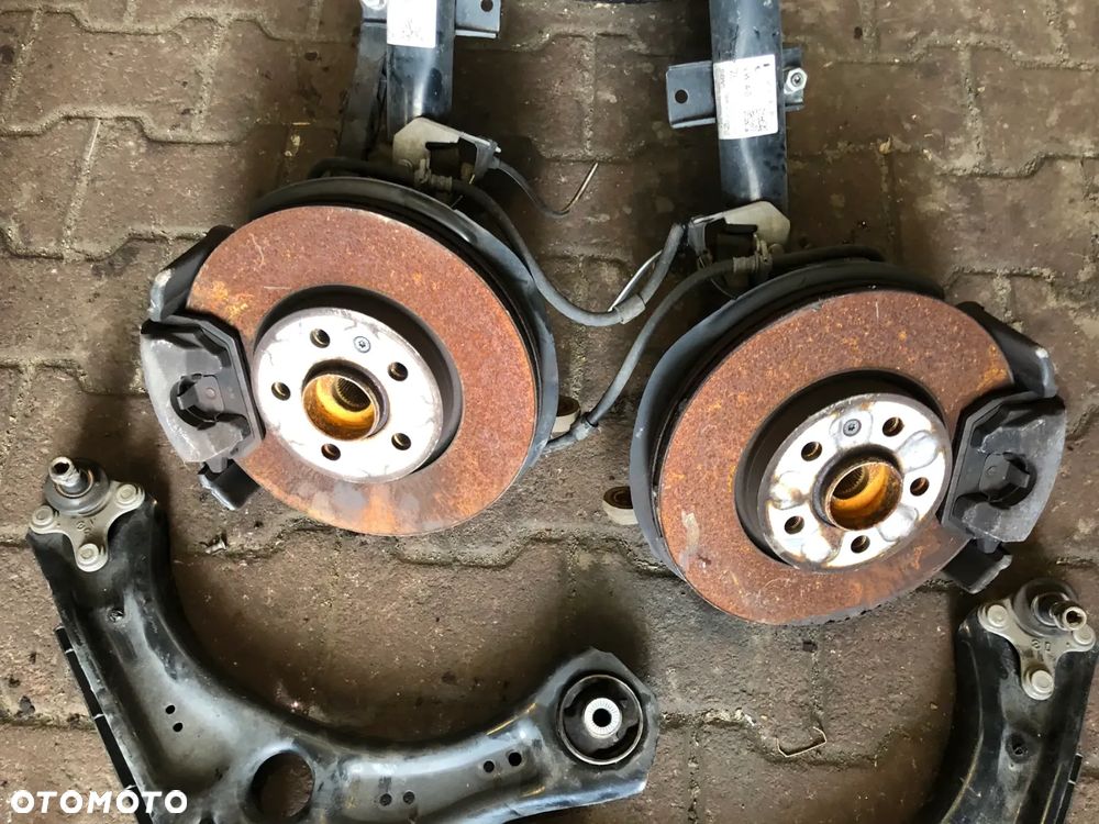 AUDI A1 82A AMORTYZATOR ZWROTNICA WAHACZ 2Q0407255AC 2Q0407256AC   gwa!!! - 2