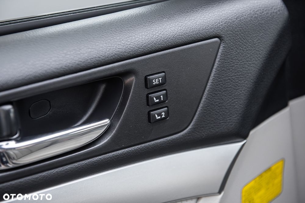Subaru Outback 2.5i Comfort Navi AT - 29