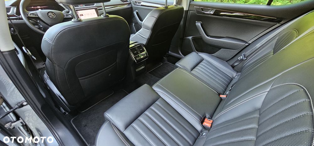 Skoda Superb 2.0 TSI 4x4 L&K DSG - 18