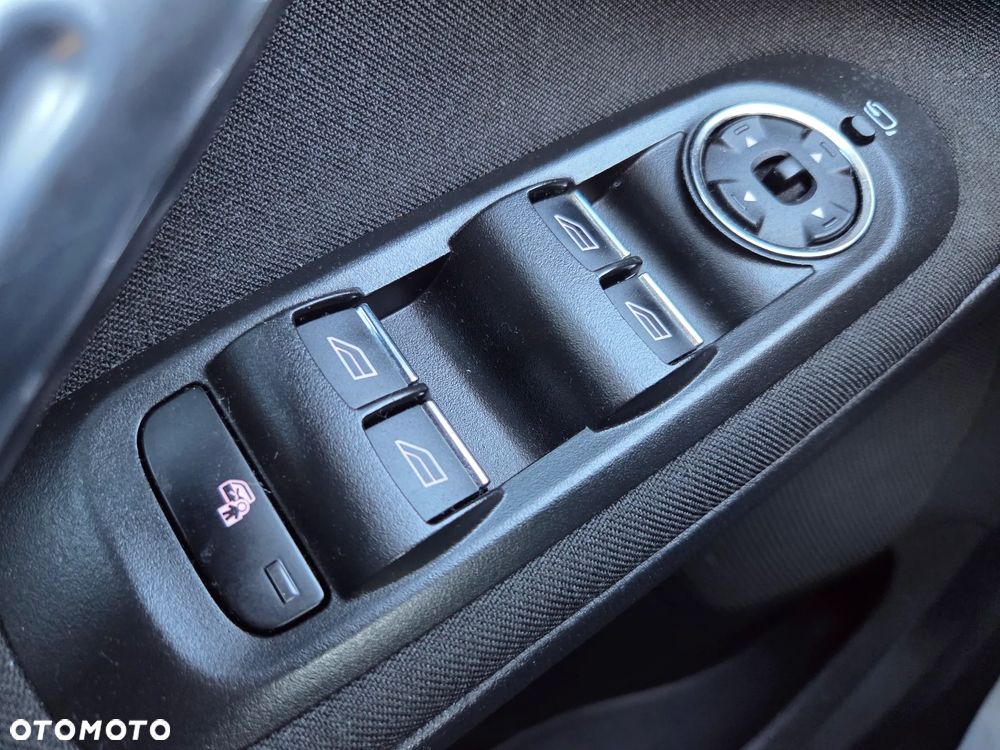 Ford S-Max 2.0 TDCi DPF Business Edition - 22