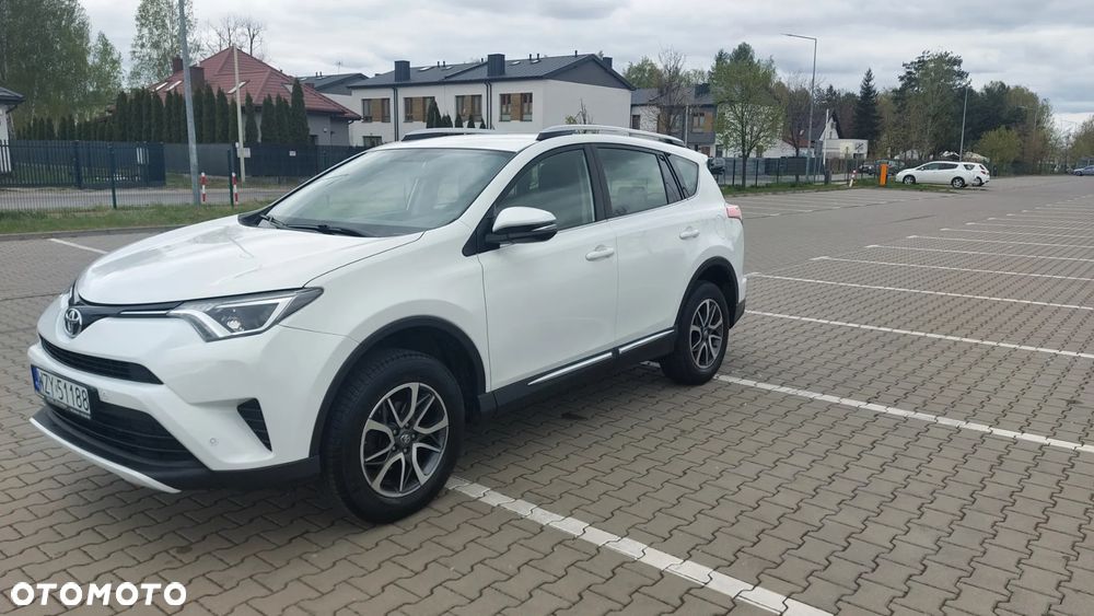 Toyota RAV4 - 1