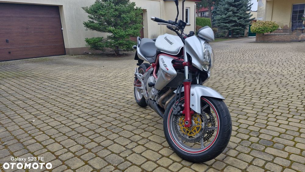 Kawasaki ER - 7