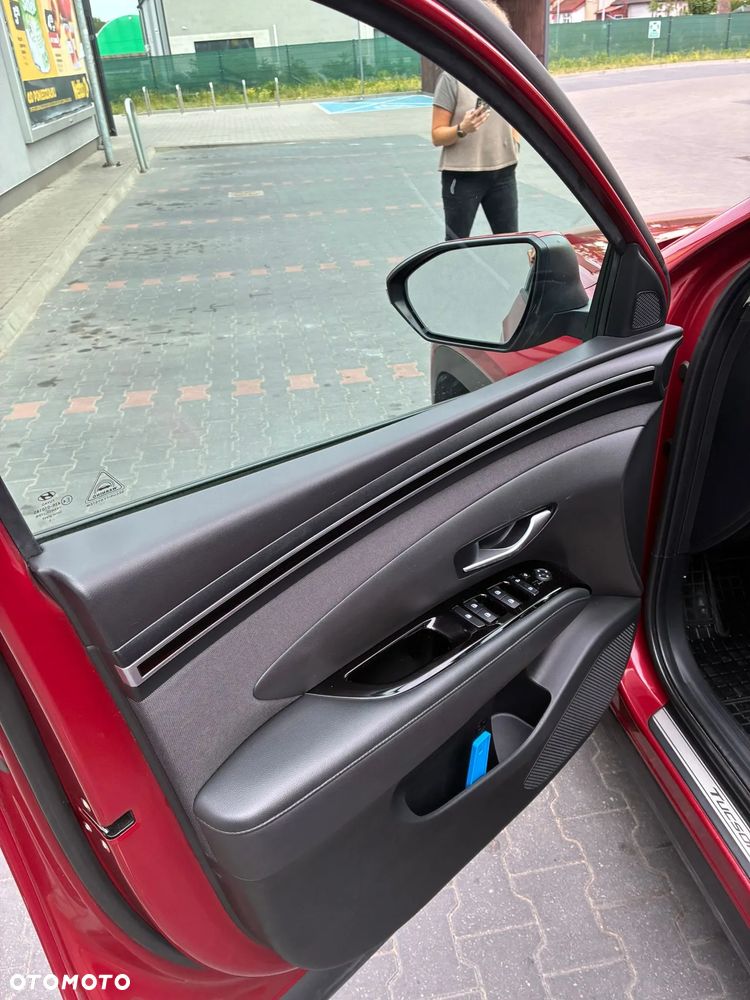 Hyundai Tucson 1.6 T-GDi HEV Executive 2WD - 12