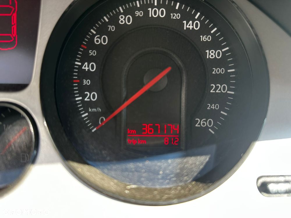 Volkswagen Passat - 10