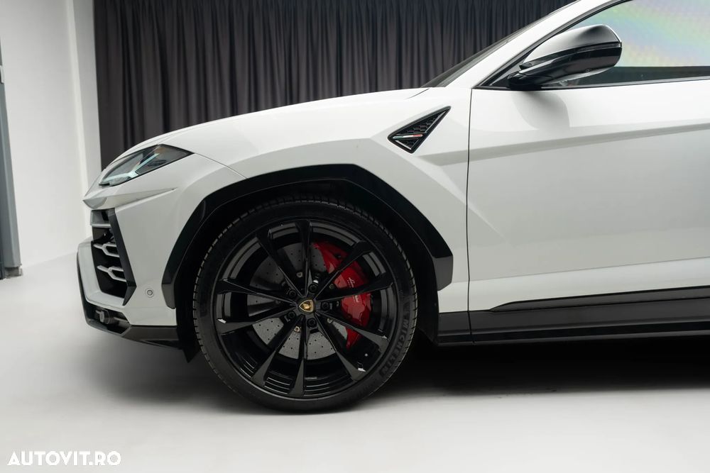 Lamborghini URUS - 8