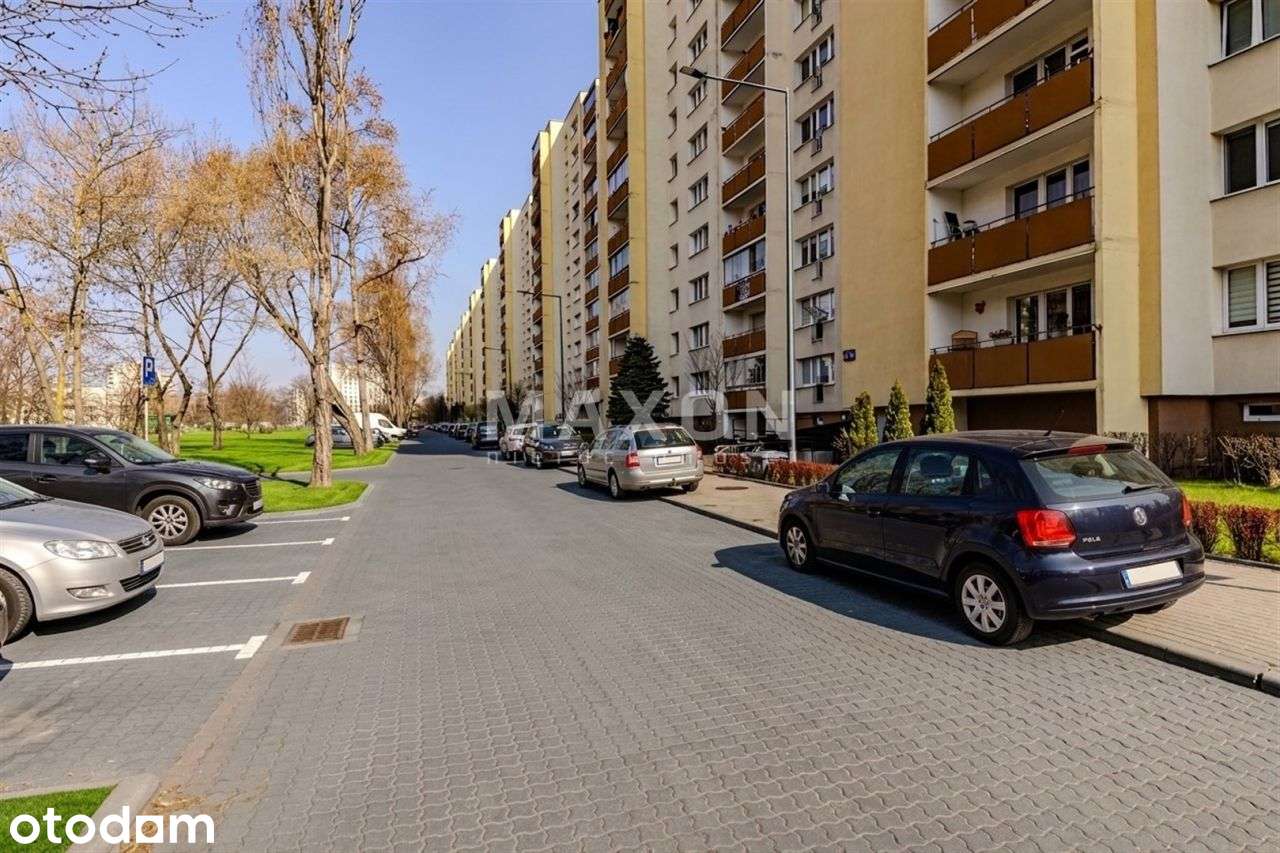 2 pokoje | metro | balkon