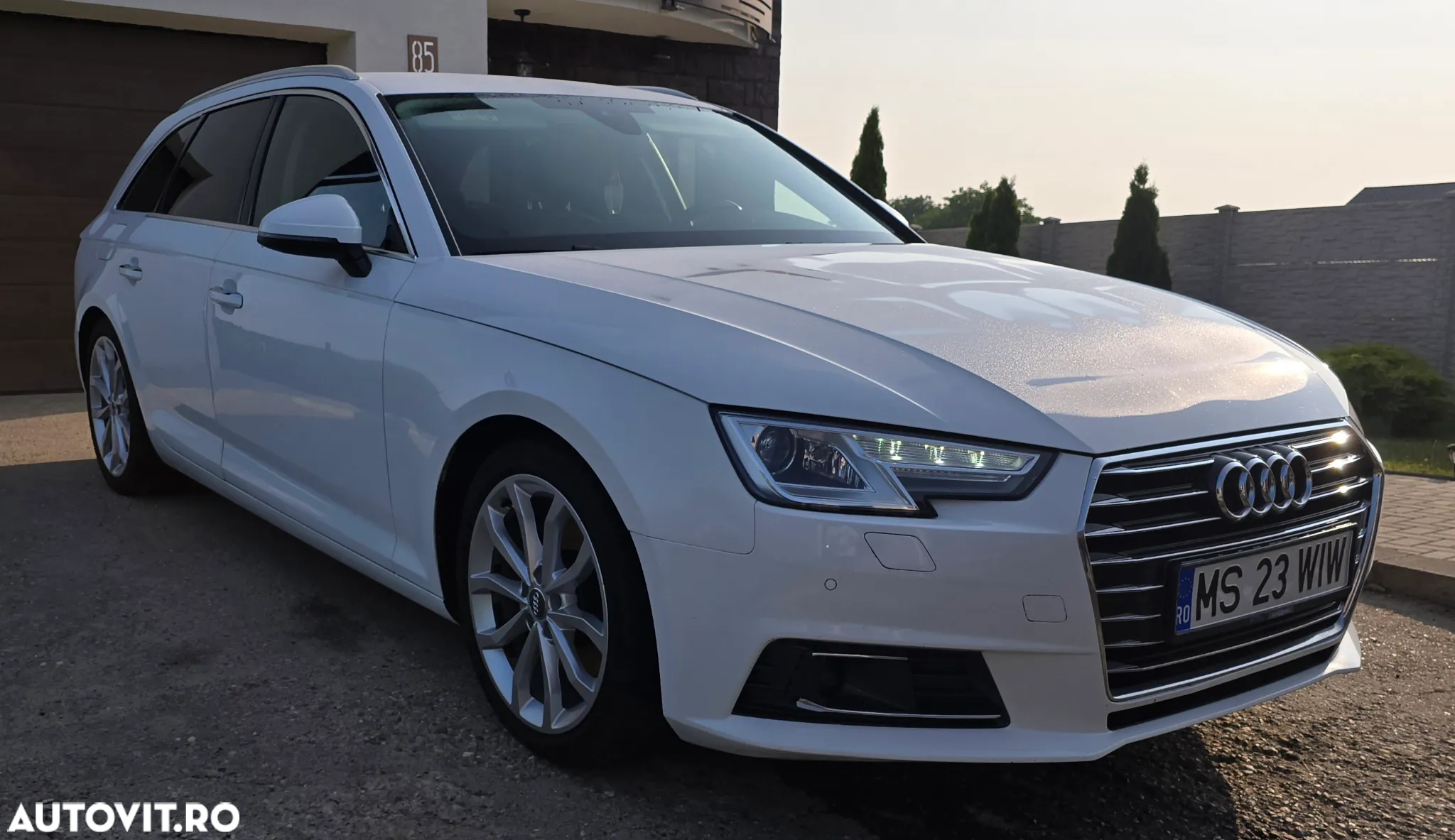 Audi A4 Avant 2.0 TDI ultra S tronic - 2