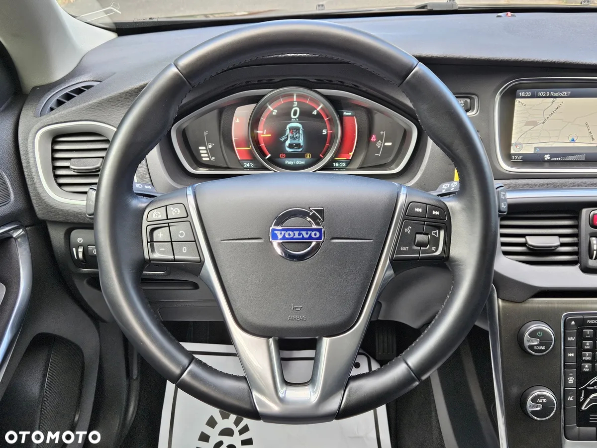 Volvo V40 D2 Momentum - 10