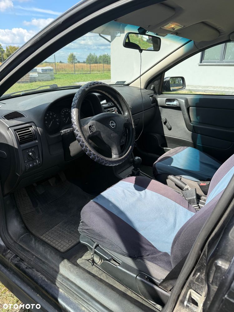 Opel Astra 1.4 - 8