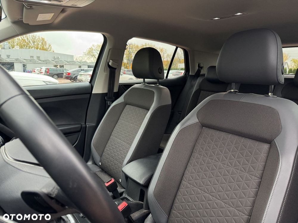 Volkswagen T-Cross - 11