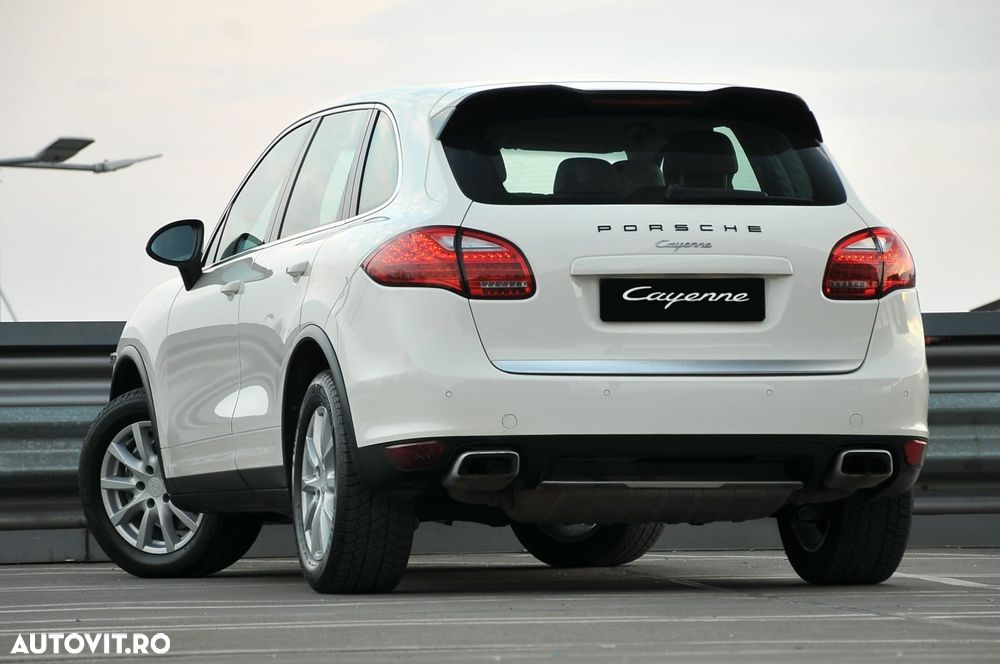 Porsche Cayenne 3.0 L V6 - 7