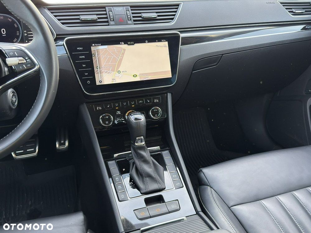 Skoda Superb 2.0 TDI SCR 4x4 L&K DSG - 32