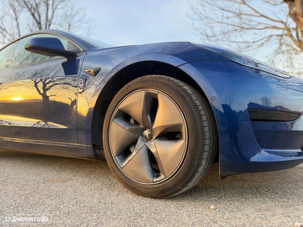 Tesla Model 3 - 23