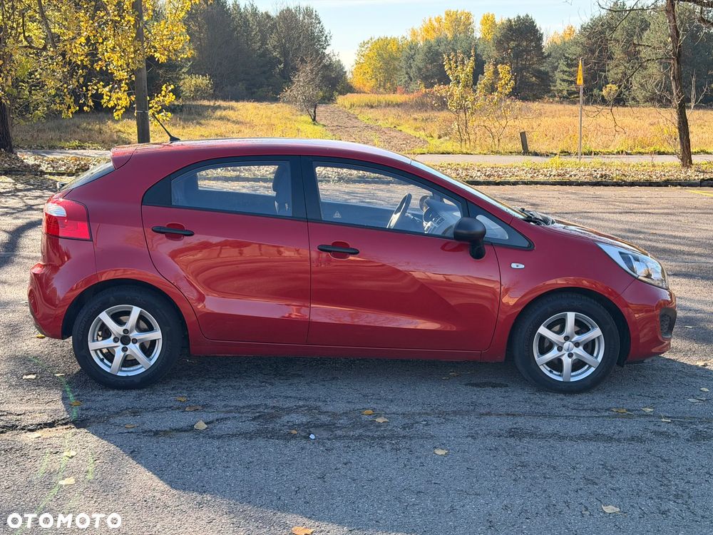 Kia Rio - 14