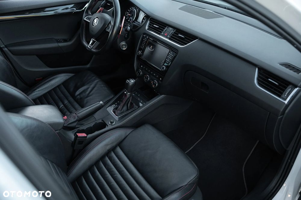 Skoda Octavia 2.0 TDI RS Challenge DSG - 14