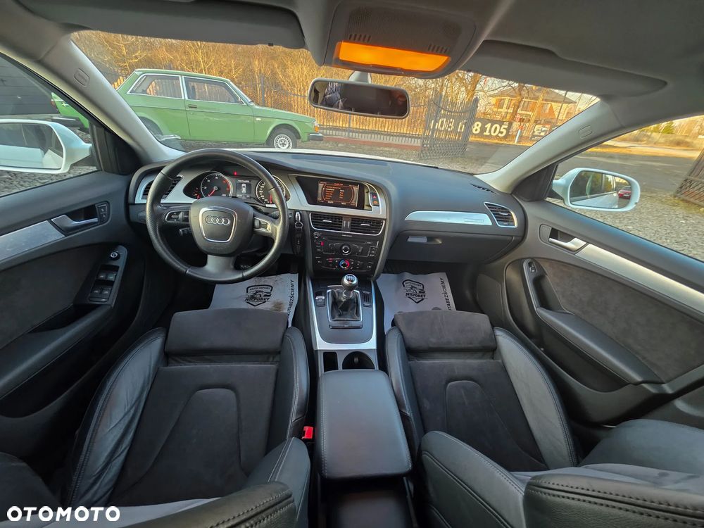 Audi A4 Avant 2.0 TDI DPF quattro Ambition - 12