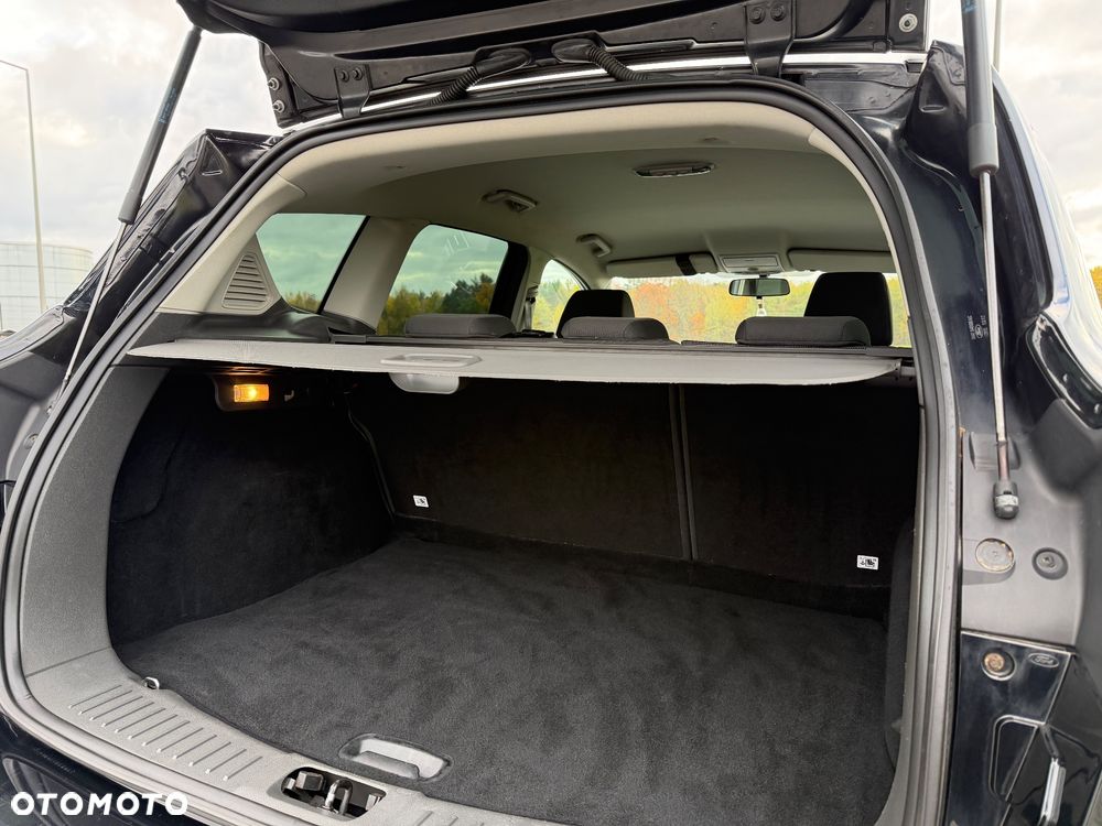 Ford Kuga - 24