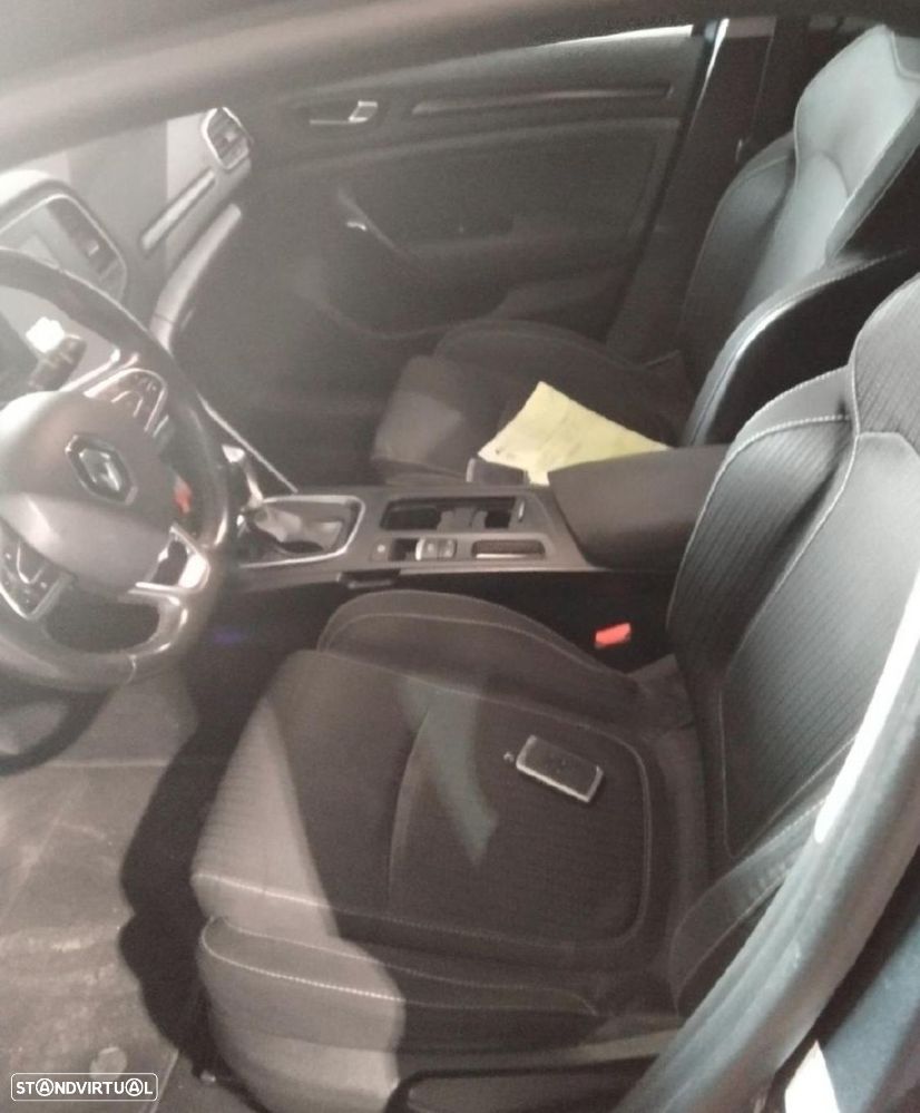 Renault Mégane 1.5 dCi Limited EDC - 4