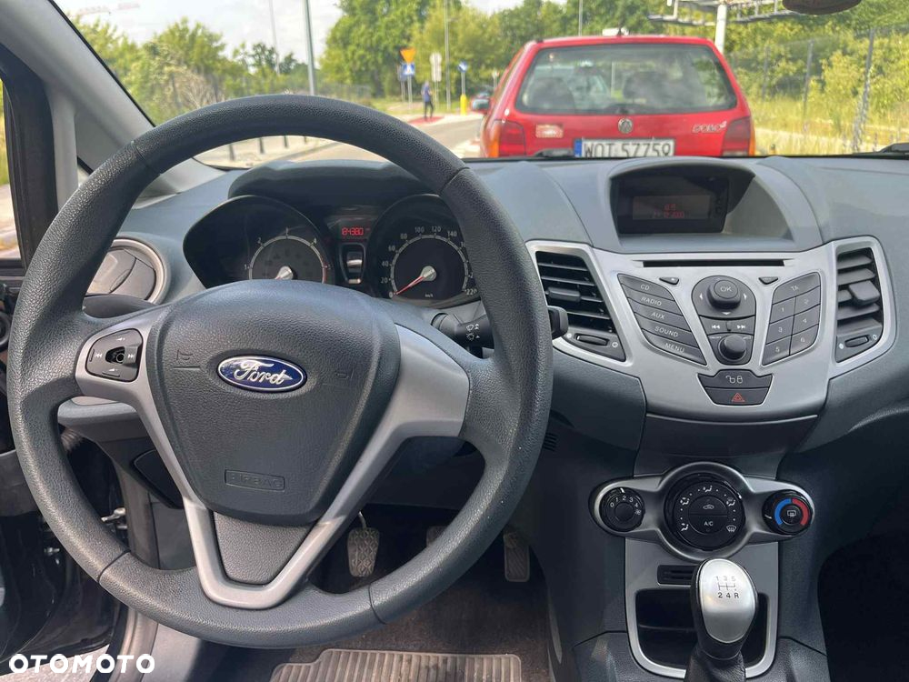Ford Fiesta - 10