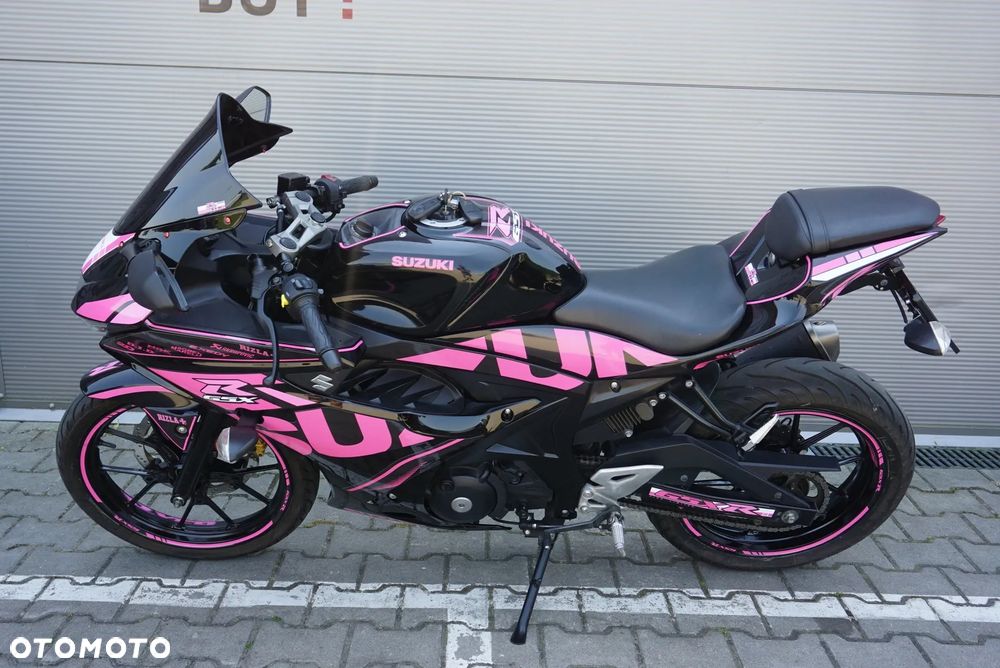 Suzuki GSX - 13