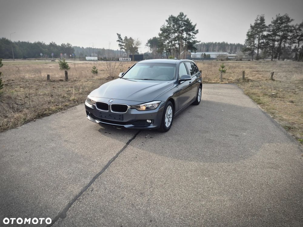 BMW Seria 3 316d - 14