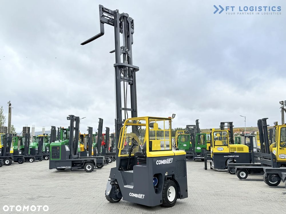 Combilift WÓZEK CZTEROKIERUNKOWY - WIELOKIERUNKOWY / CB4000 / GAS / TRIPLEX 5200MM / WOLNY SKOK / POZYCJONER WIDEŁ / PRZESUW WIDEŁ / STAN IDEALNY / Szeroka oferta wózków czterokierunkowych i bocznych, dopasowanych do różnorodnych potrzeb i zastosowań - 29