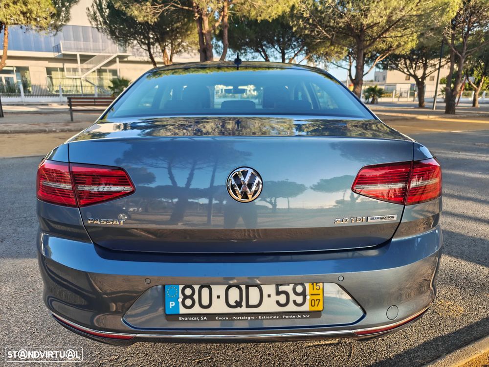 VW Passat 2.0 TDI Highline - 10
