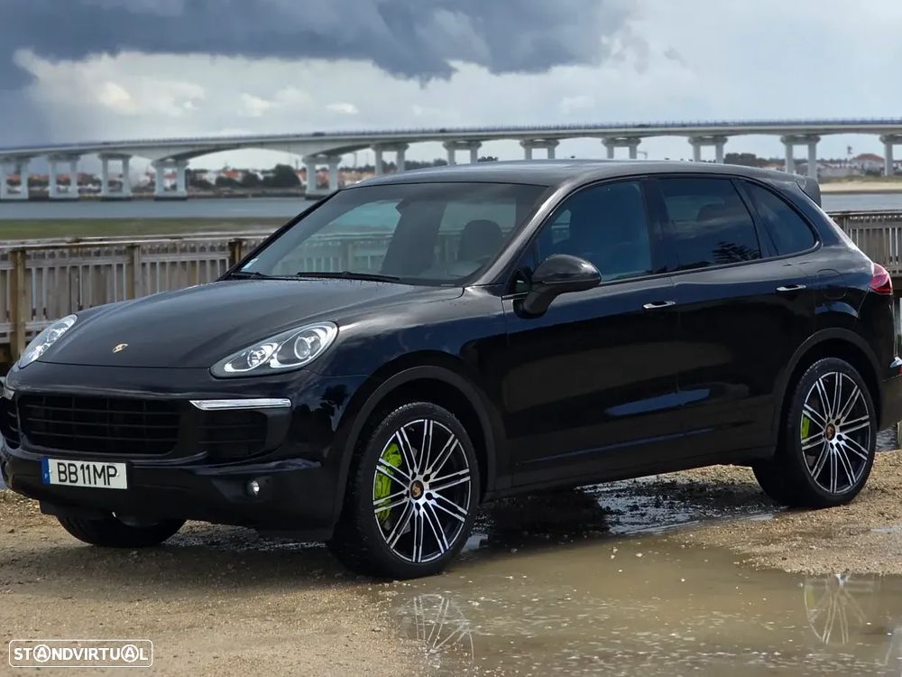 Porsche Cayenne S - 1