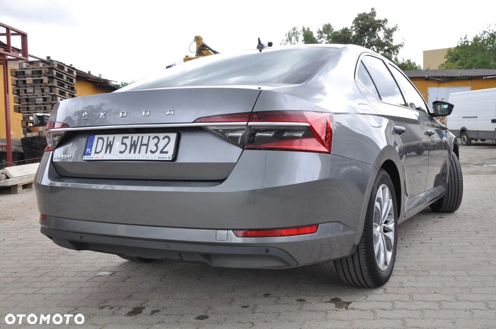 Skoda Superb 2.0 TDI SCR Ambition DSG - 5