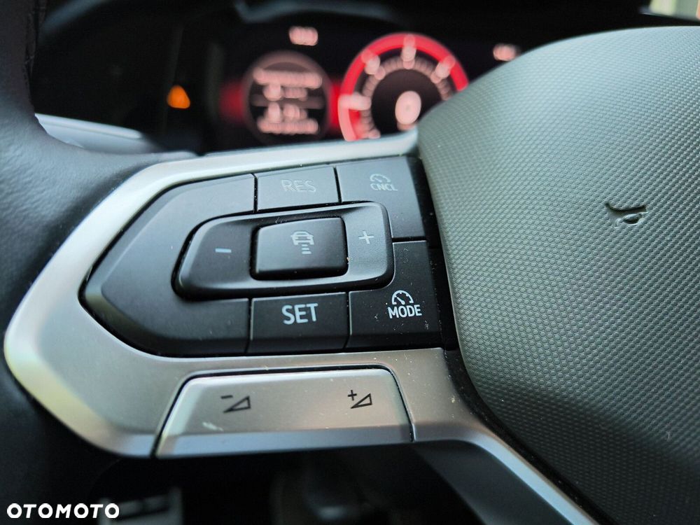 Volkswagen Golf 2.0 TDI Life DSG - 12