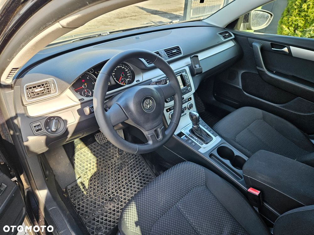 Volkswagen Passat Variant 2.0 TDI Comfortline DSG - 8