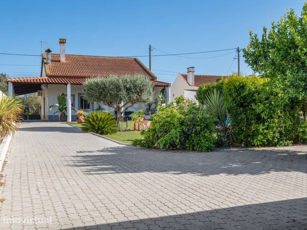 Moradia Térrea com Anexo Independente e Amplo Jardim em Fernando Pó... - Grande imagem: 5/28
