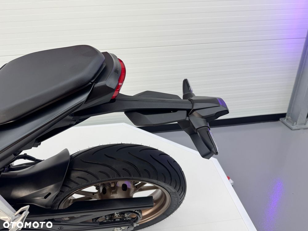 Honda CB - 28