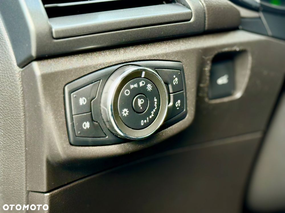Ford Mondeo - 17