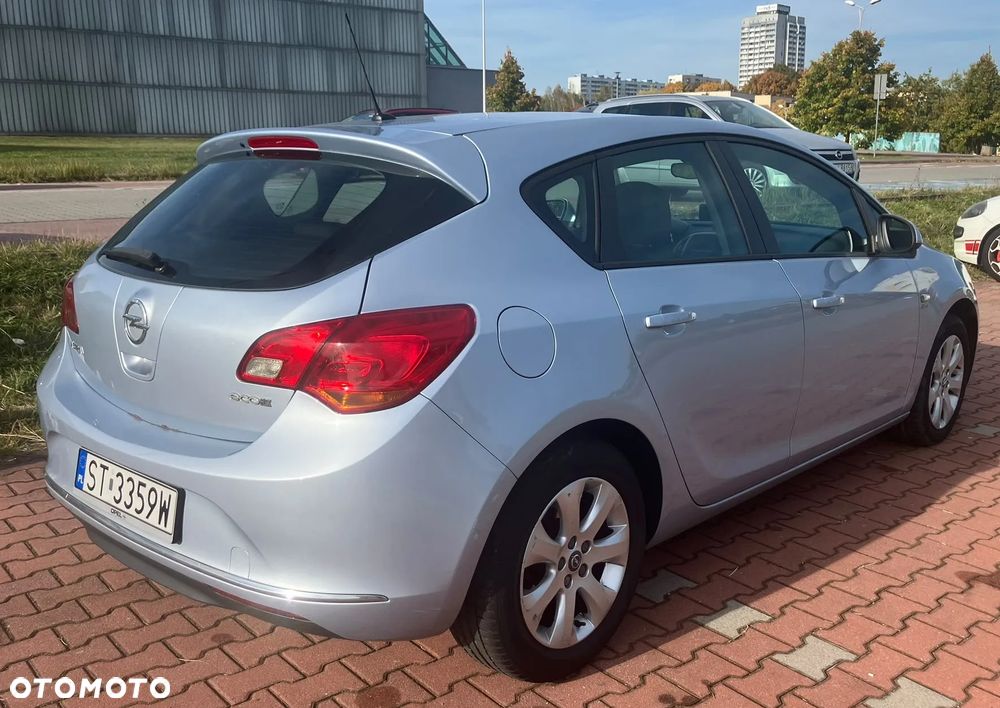 Opel Astra - 14