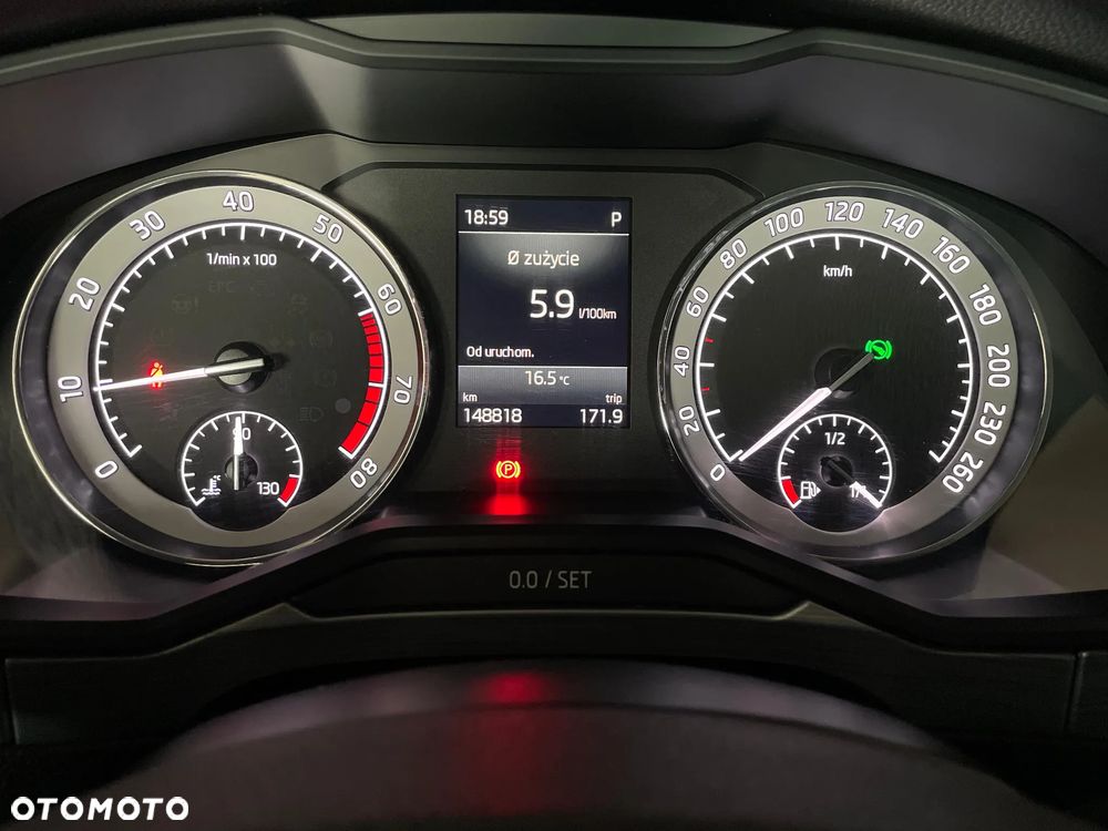 Skoda Superb 1.5 TSI Ambition DSG - 7