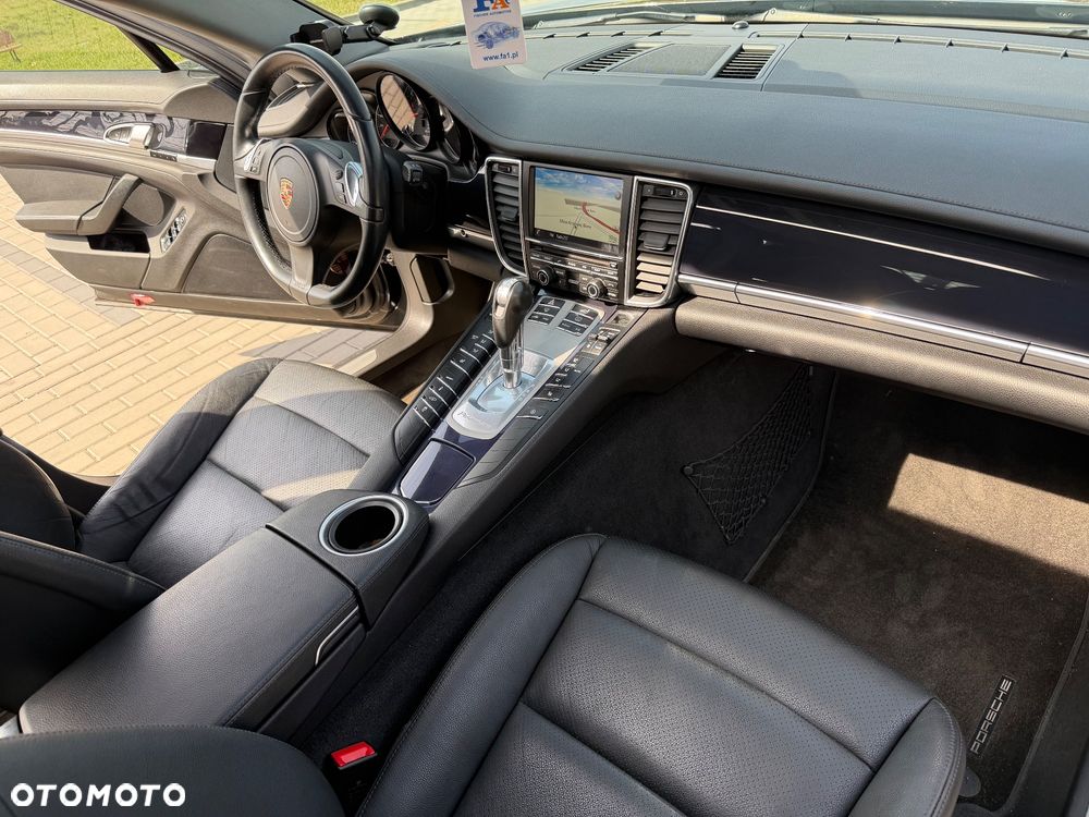 Porsche Panamera Platinum Edition - 23