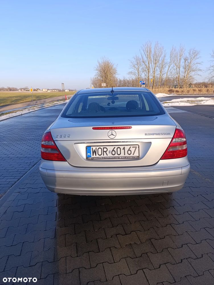 Mercedes-Benz Klasa E 200 Kompressor Automatik Classic - 5