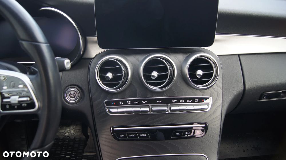 Mercedes-Benz Klasa C 220 d T 9G-TRONIC AMG Line - 20