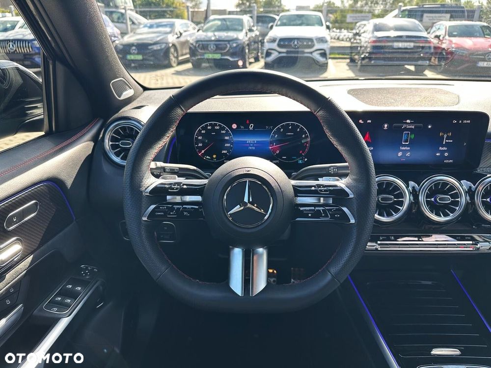 Mercedes-Benz GLB - 9