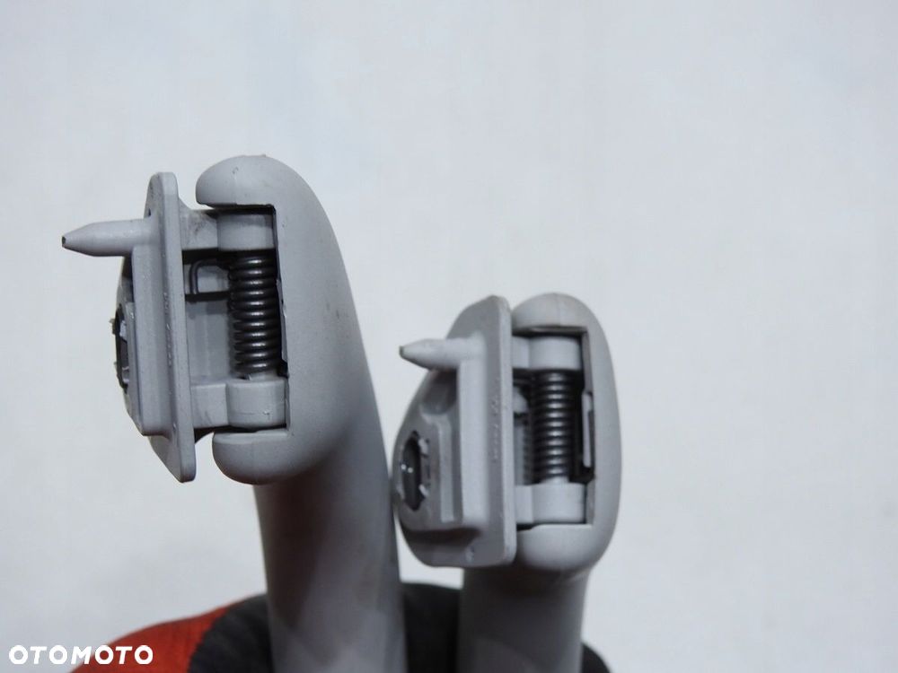 RĄCZKA UCHWYT PODSUFITKI PRZÓD SKODA FABIA II - 5