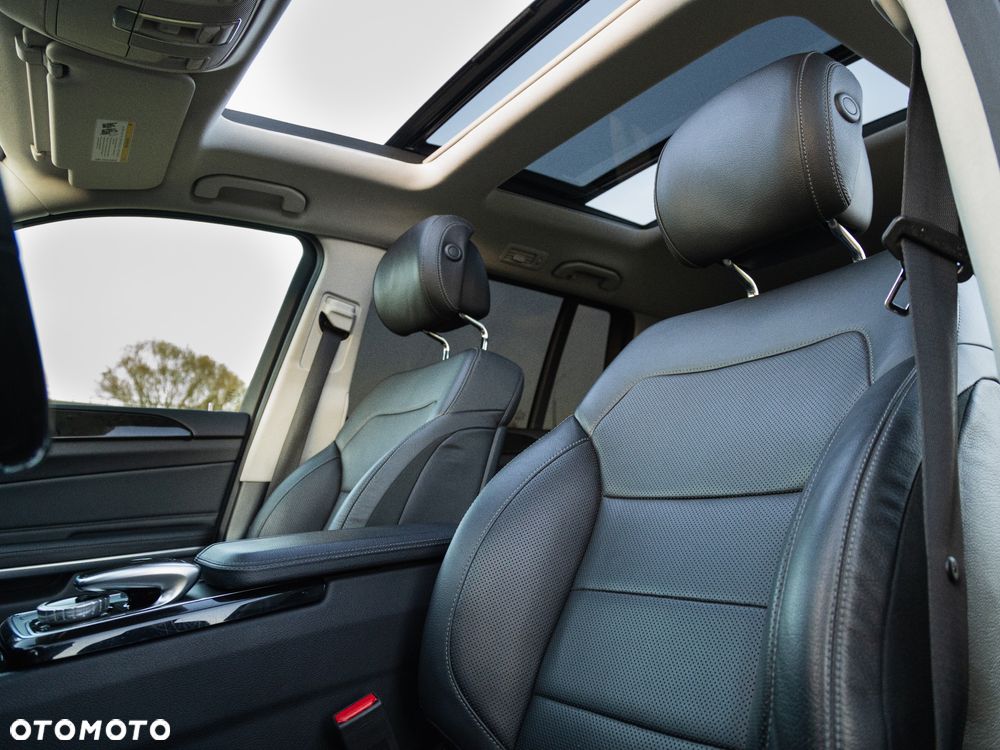 Mercedes-Benz GLS - 14