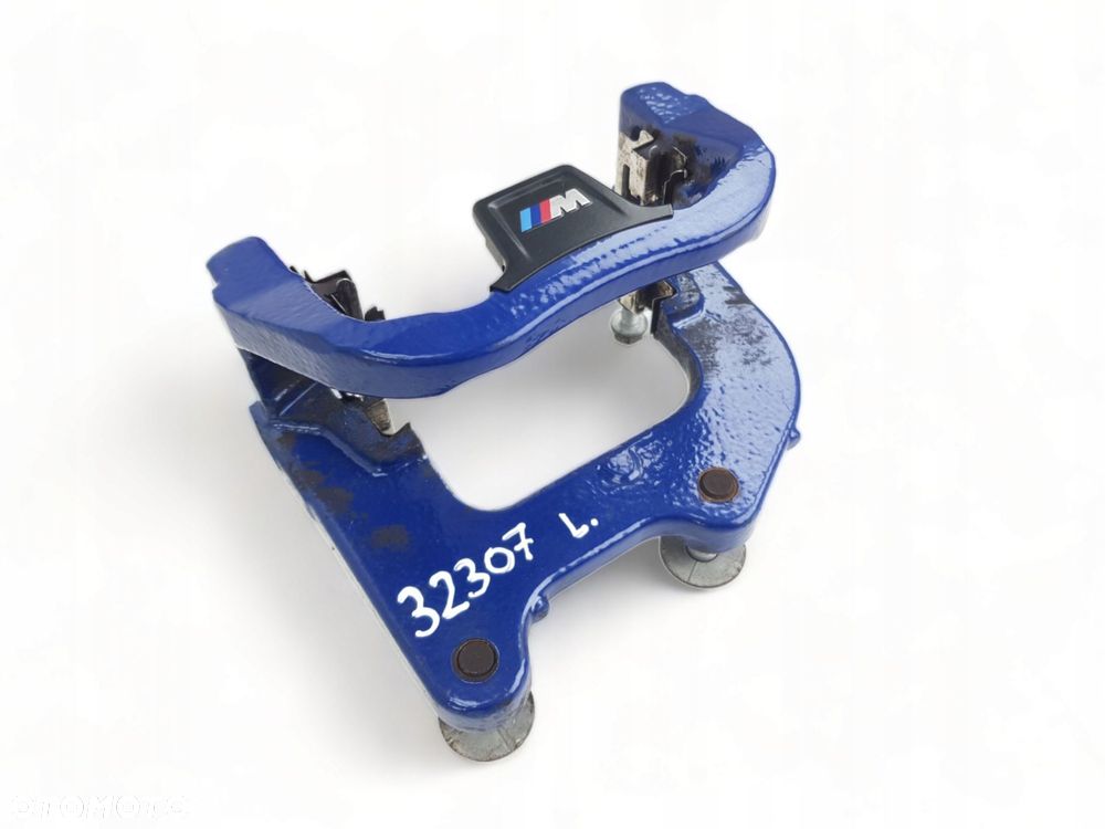 Jarzmo Mocowanie Zacisku Lewy Tył BMW M5 G30 F90 4.4 V8 - 1