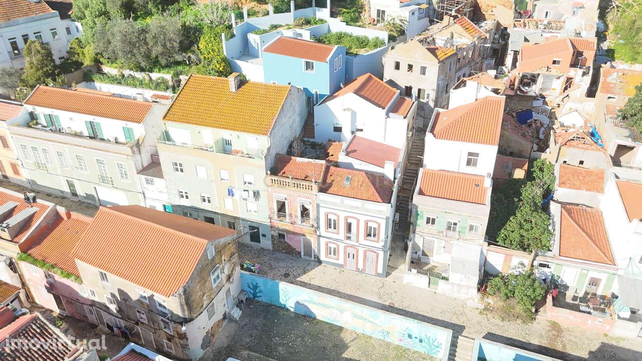 Prédio para reabilitar com uma vista direta para o rio Sado. - Grande imagem: 3/28