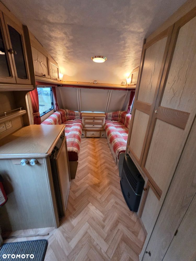 SWIFT Eccles Jade 2/3 osobowa przyczepa kempingowa - 3