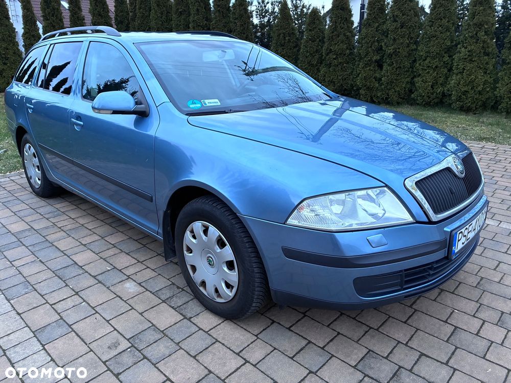 Skoda Octavia 1.6 Combi Ambiente - 1